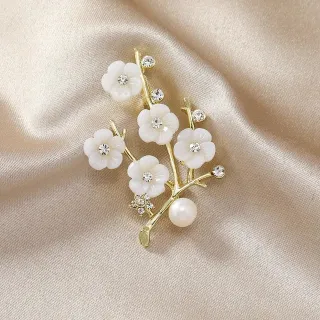 Elegant Plum Blossom Flower Crystal Brooch Pin